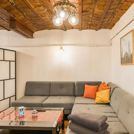 Beautiful 1 Bedroom Apt Wac 400 Meters Taksim Square Innv34004 * Estambul